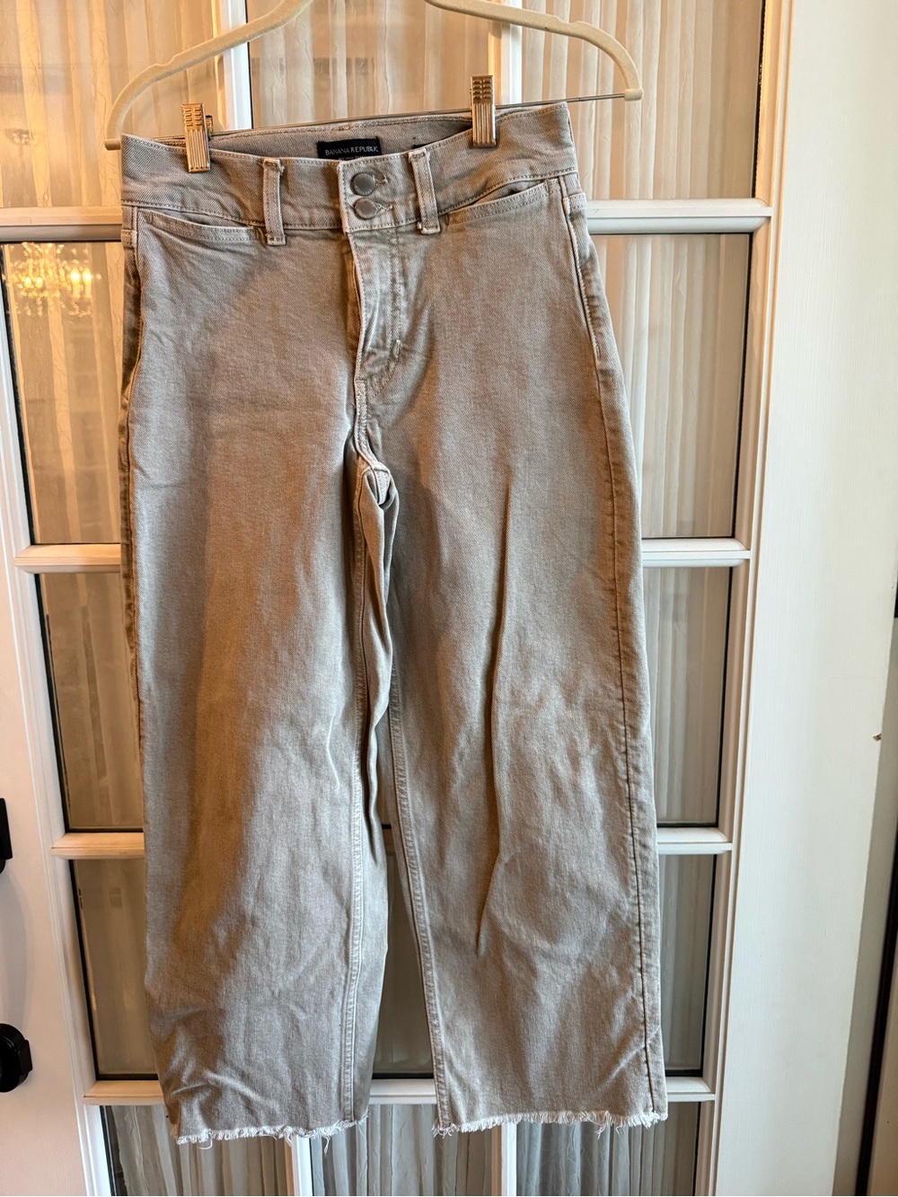 Banana Republic Icon Classic Wide-Leg Crop Jean.